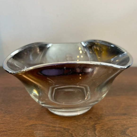 MCM Dorothy Thorpe Style Silver Fade Glass Triangle Salad/Candy/Dip Bowl EUC - Picture 4 of 7